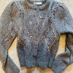 Zara Long Sleeve Gray Knit Cardigan with Beads